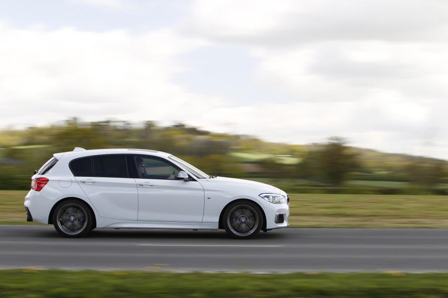  BMW M135i 5-Door 2015 года  (UK) (фото 9 из 12)